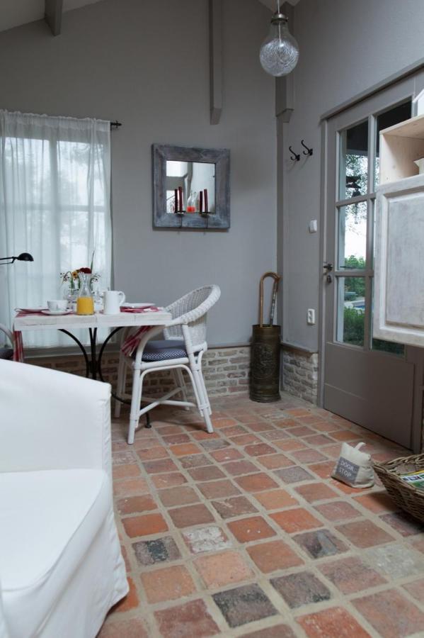 In D'Ouwe Vlaamse Schuur Bed & Breakfast Ossendrecht Exterior foto